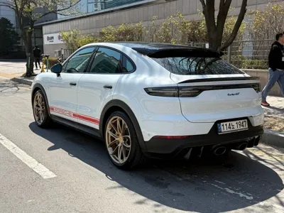 Porsche Cayenne 2022, 65400 км, за 132000000 KRW - фото 3