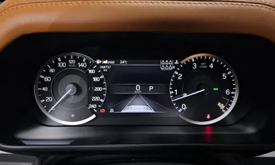 Land Rover Defender 2023, 68737 км, за 77990000 KRW - фото 8