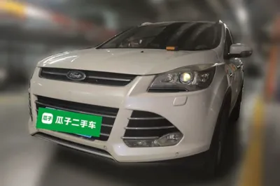 Ford Kuga · 2015 год