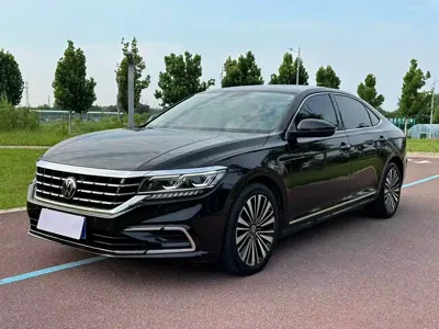 Volkswagen Passat 2021, 100000 км, за 87300 CNY - фото 1