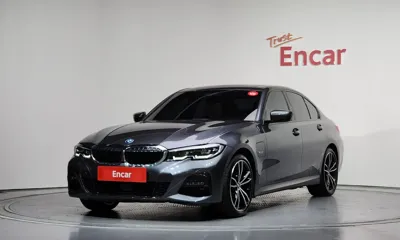 BMW 3-Series · 2022 год