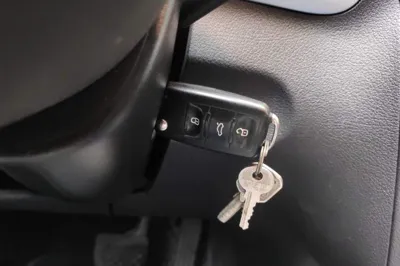 Volkswagen Touran 2015, 22100 км, за 54744.05 CNY - фото 17