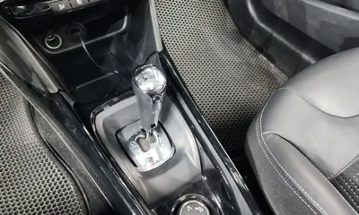 Peugeot 2008 2018, 75138 км, за 7990000 KRW - фото 9