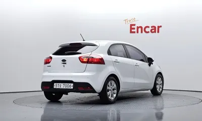 Kia Pride 2012, 94792 км, за 4600000 KRW