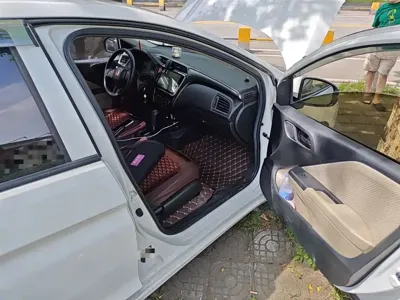 Honda City 2018, 68200 км, за 30800 CNY - фото 21