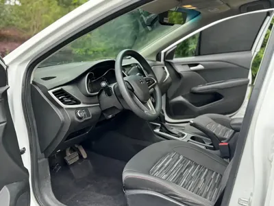 Chevrolet Monza 2020, 80000 км, за 20500 CNY - фото 6