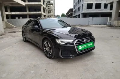 Audi A6L 2022, 68000 км, за 223459.12 CNY
