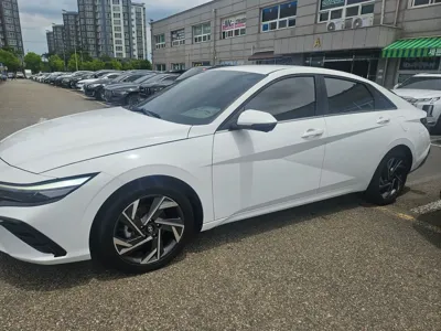 Hyundai Avante · 2024 год