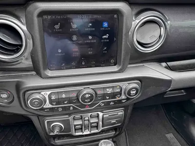 Jeep Wrangler 2024, 55000 км, за 232600 CNY - фото 17
