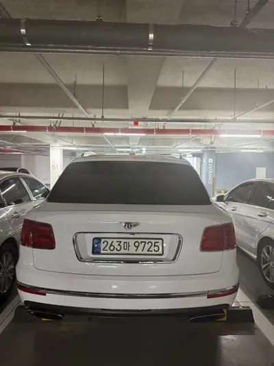 Bentley Bentayga 2018, 99638 км, за 86000000 KRW