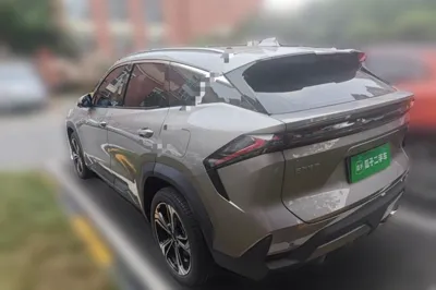 Geely Galaxy L7 2023, 3800 км, за 91311.18 CNY