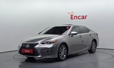 Lexus ES · 2018 год