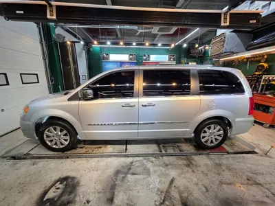 Chrysler Grand Voyager 2011, 127000 км, за 8900000 KRW - фото 5