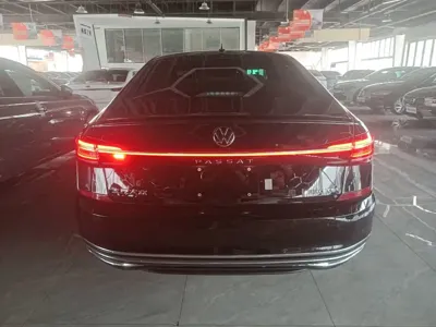 Volkswagen Passat 2023, 33400 км, за 119700 CNY - фото 6