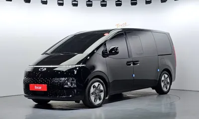 Hyundai Staria · 2023 год