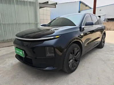 Li Auto Li L6 · 2025 год