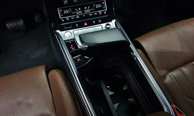 Audi e-tron 2020, 65403 км, за 43000000 KRW - фото 9