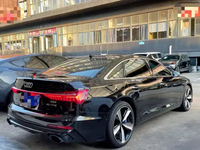 Audi A6L 2022, 43000 км, за 229800 CNY
