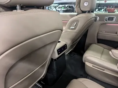 Li Auto Li L8 2025, 12900 км, за 282800 CNY
