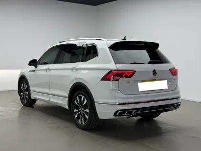 Volkswagen Tiguan L 2023, 18100 км, за 125800 CNY