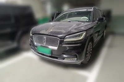 Lincoln Aviator · 2020 год