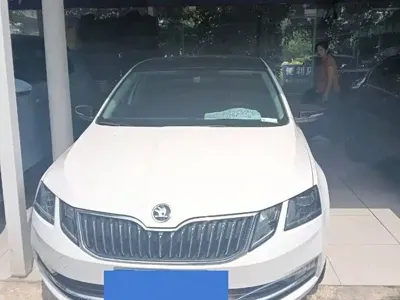 Skoda Octavia 2019, 70000 км, за 55800 CNY
