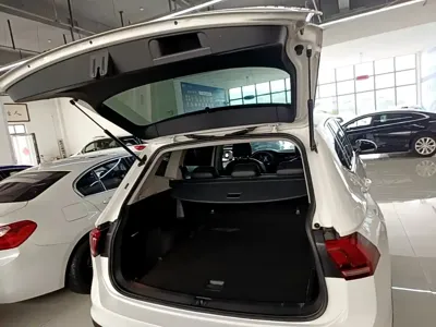 Volkswagen Tiguan L 2020, 84300 км, за 76800 CNY - фото 19