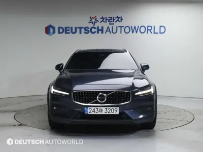 Volvo V60 2023, 46436 км, за 29900000 KRW