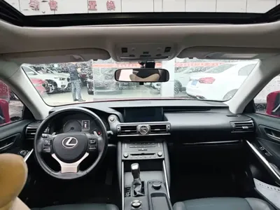 Lexus IS 2018, 71300 км, за 91300 CNY - фото 18
