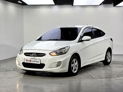 Hyundai Accent · 2012 год