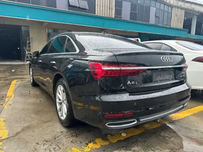 Audi A6L 2021, 100000 км, за 178000 CNY