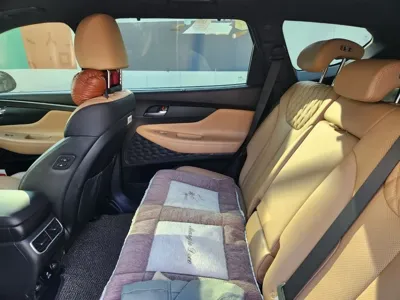 Hyundai Santafe 2023, 64700 км, за 36000000 KRW