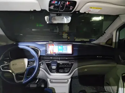 Roewe iMAX8 2022, 76000 км, за 86000 CNY - фото 9