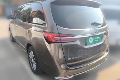 Buick GL8 2021, 79600 км, за 119474.31 CNY