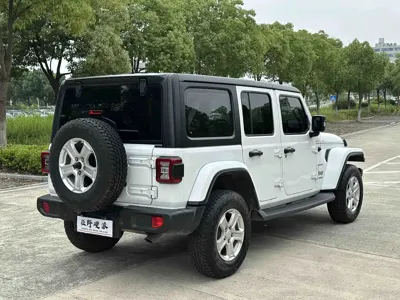 Jeep Wrangler 2019, 78000 км, за 215000 CNY