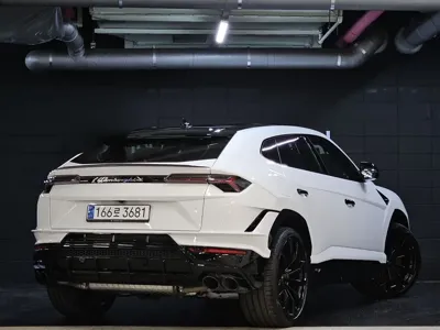 Lamborghini Urus 2023, 9300 км, за 335000000 KRW