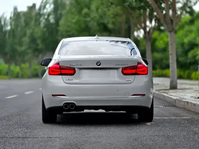 BMW 3 Series 2018, 113000 км, за 75000 CNY