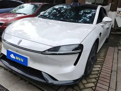 智界 Zhijie S7 · 2025 год