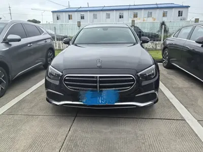 Mercedes-Benz E-Class 2023, 40000 км, за 272800 CNY