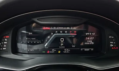 Audi SQ7 2026, 26 км, за 153800000 KRW - фото 8