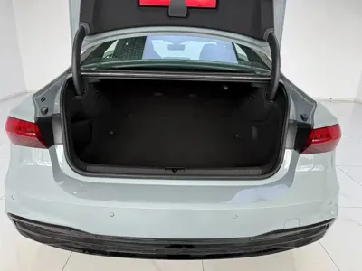 Audi A7L 2025, 5400 км, за 328000 CNY - фото 6