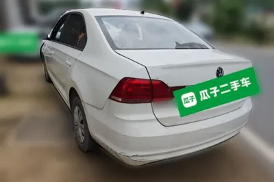 Volkswagen Santana 2021, 58200 км, за 55546.21 CNY
