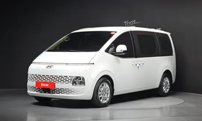 Hyundai Staria · 2023 год