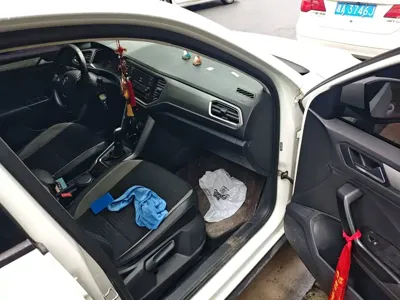 Volkswagen T-Roc 2018, 85300 км, за 45500 CNY - фото 22