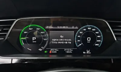 Audi e-tron 2021, 65216 км, за 49000000 KRW - фото 8