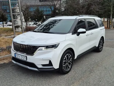 Kia Canival · 2023 год