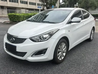Hyundai Elantra Langdong 2018, 94000 км, за 35000 CNY