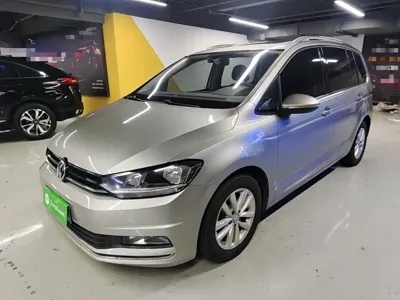 Volkswagen Touran 2019, 146800 км, за 53099 CNY