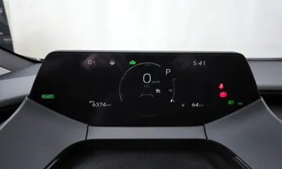 Toyota Prius 2025, 6374 км, за 35500000 KRW - фото 8