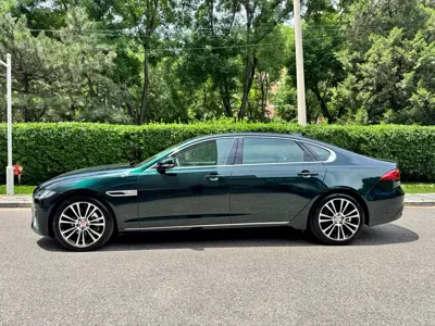 Jaguar XFL 2025, 4000 км, за 209800 CNY